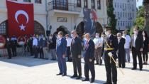 Karamürsel'de Zafer Bayramı Resmi Törenle Kutlandı