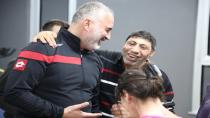 Başkan Yıldırım Özel Çocukları Unutmadı