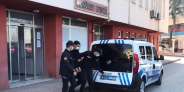122603_kocaeli-de-hirsizlik-yaptiklari-iddiasiyla-14739368_amp